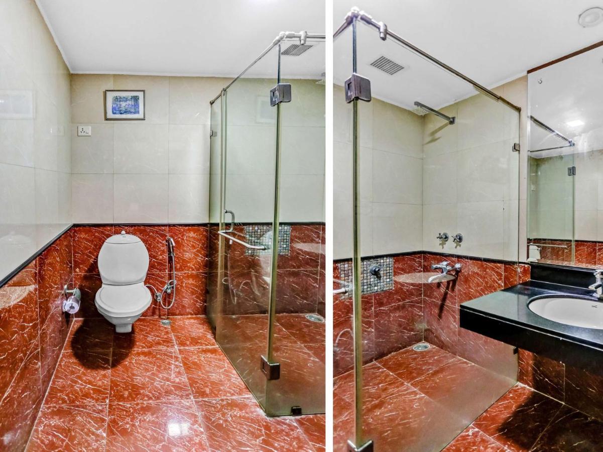 Oyo Townhouse 690 Admire 4*